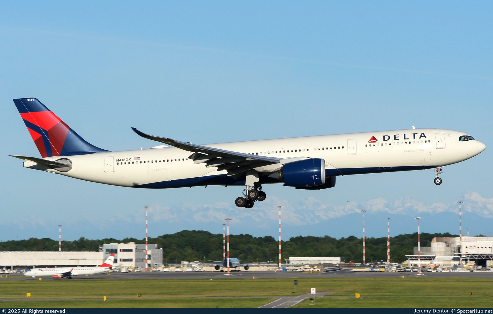 Photo of N416DX - Airbus A330-941 operated by Delta Air Lines