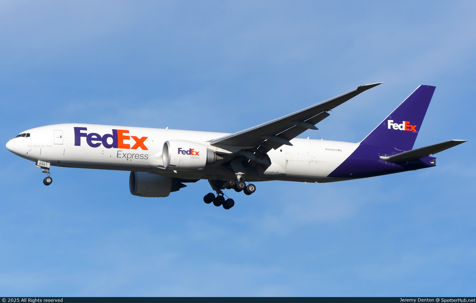 Photo of N888FD - Boeing 777-FS2 operated by FedEx