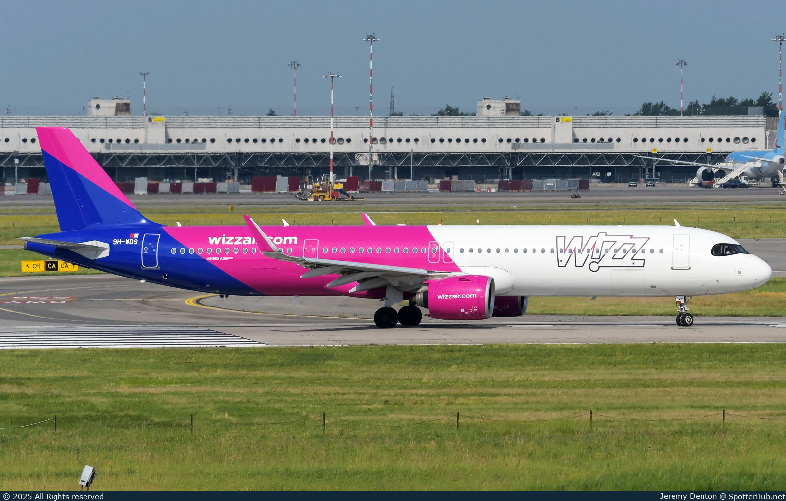 Photo of 9H-WDS - Airbus A321-271NX operated by Wizz Air Malta