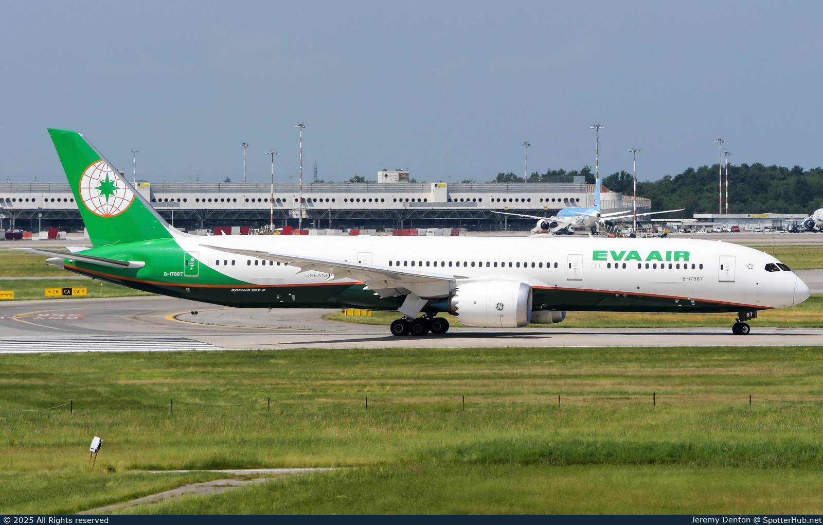 Photo of B-17887 - Boeing 787-9 Dreamliner operated by EVA Air