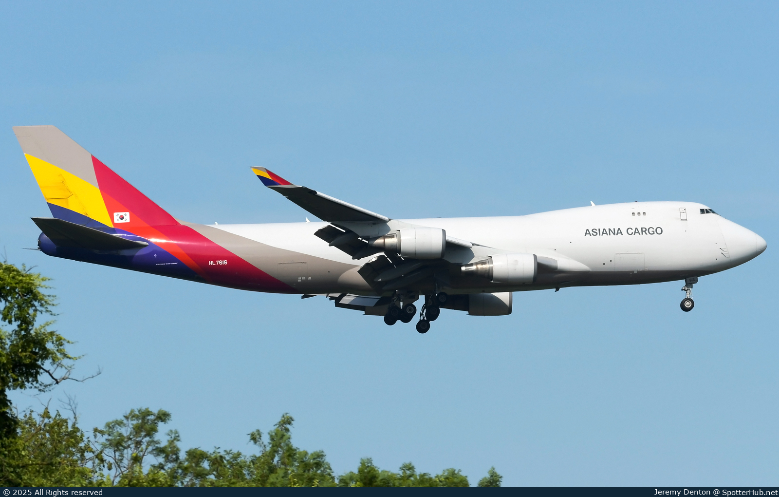 Photo of HL7616 - Boeing 747-446F operated by Asiana Cargo