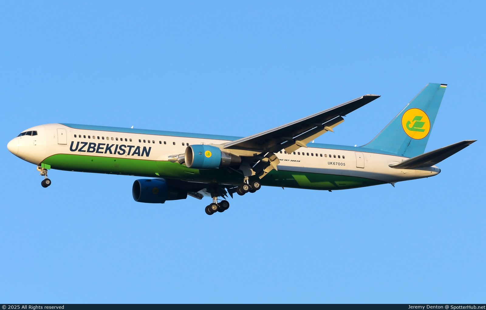 Photo of UK67005 - Boeing 767-33P(ER) operated by Uzbekistan Airways