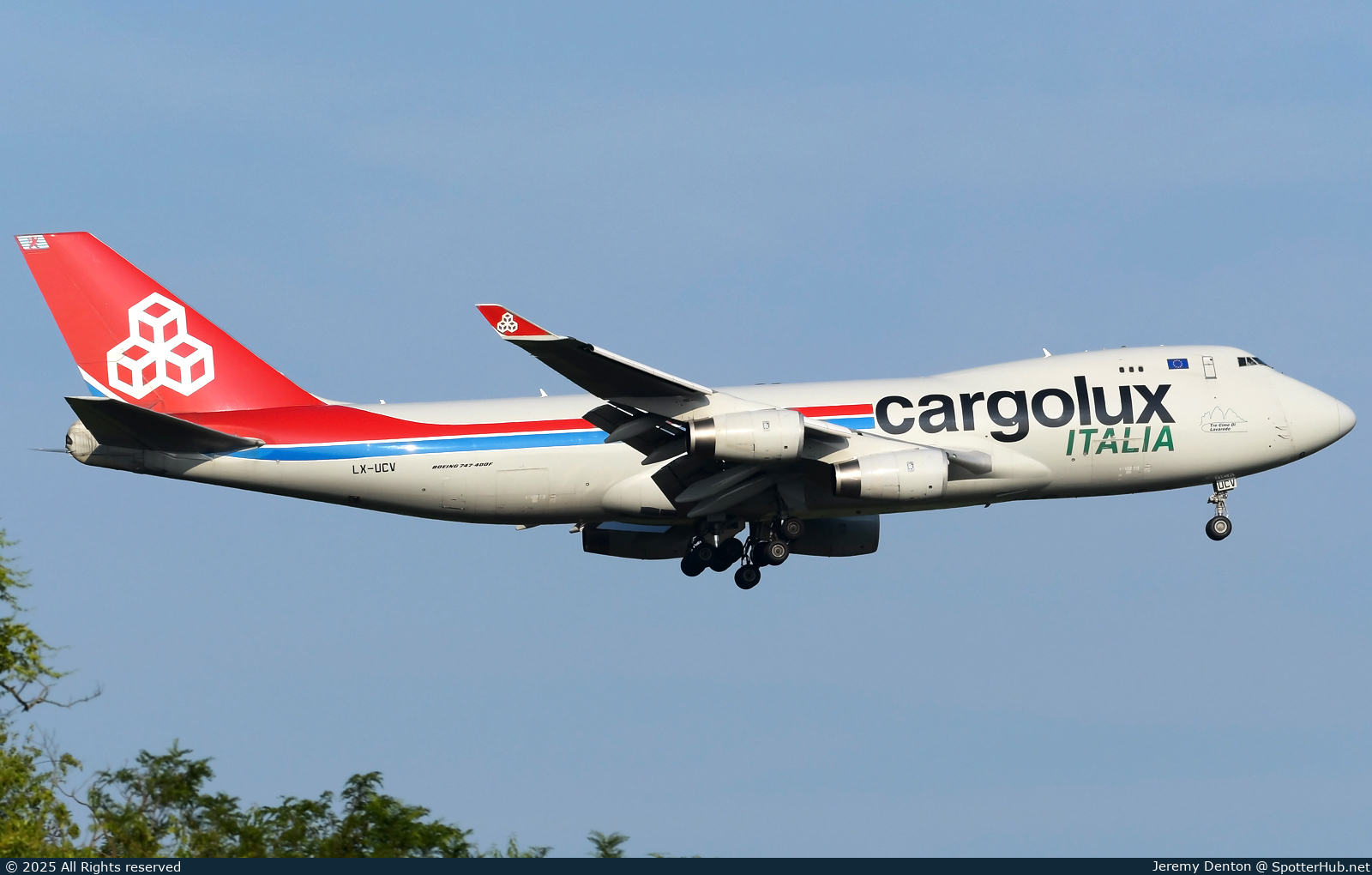 Photo of LX-UCV - Boeing 747-4R7F operated by Cargolux Italia