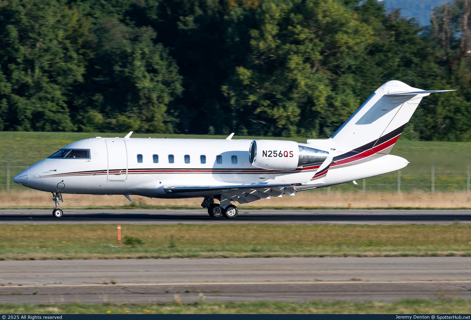 Photo of N256QS - Bombardier Challenger 650 operated by NetJets