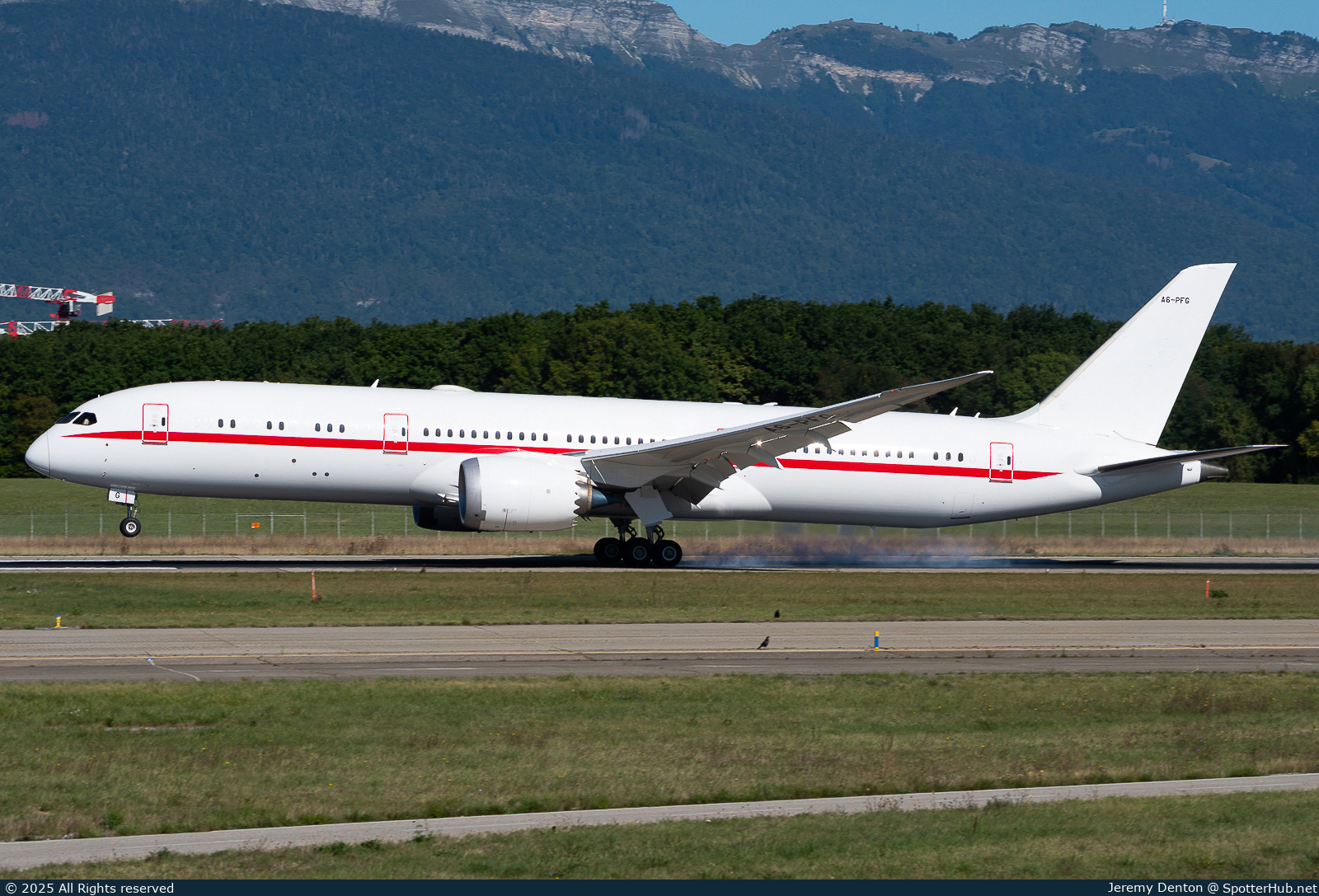 Photo of A6-PFG - Boeing 787-9 Dreamliner operated by United Arab Emirates Presidential Flight