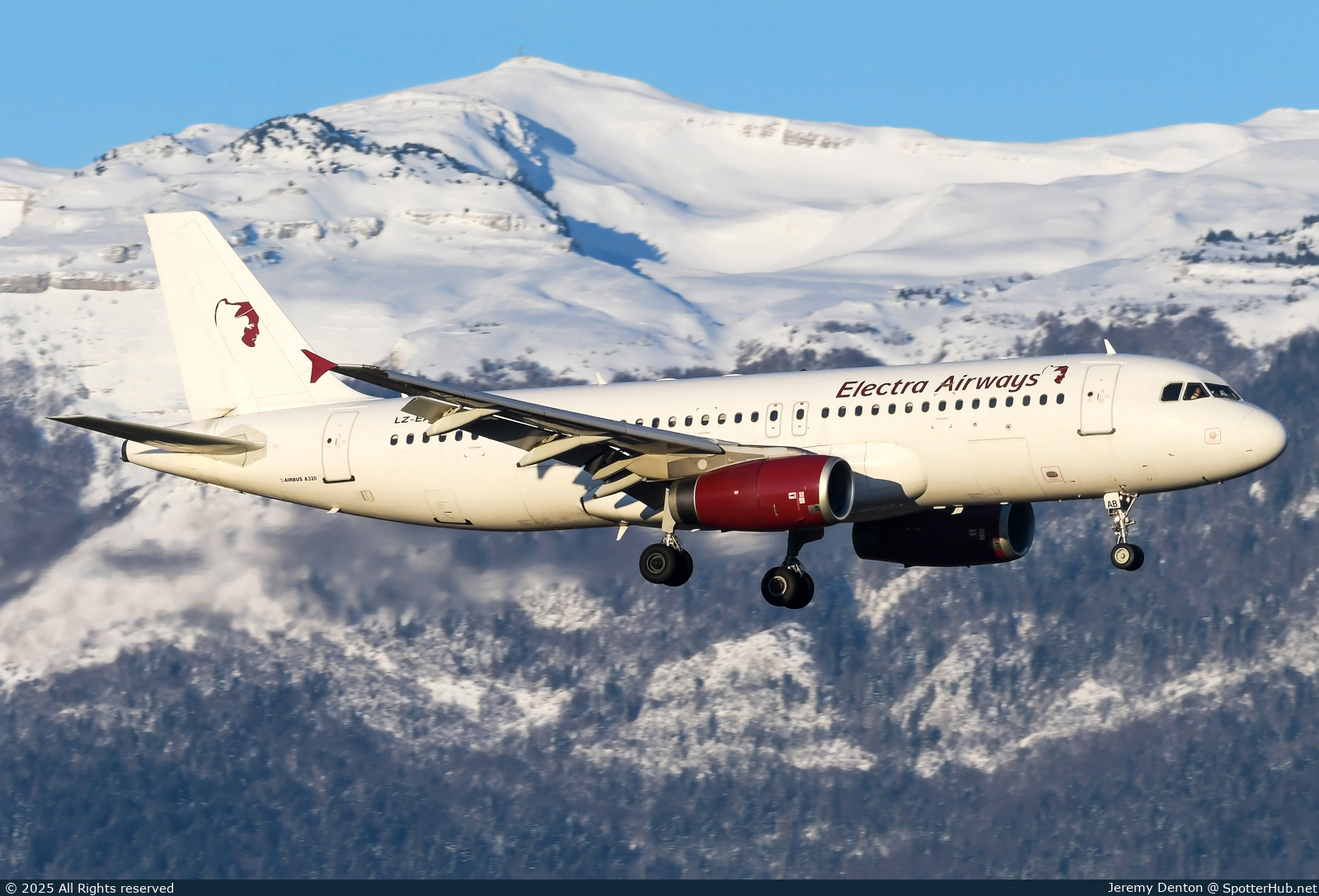 Photo of LZ-EAB - Airbus A320-231 operated by Electra Airways