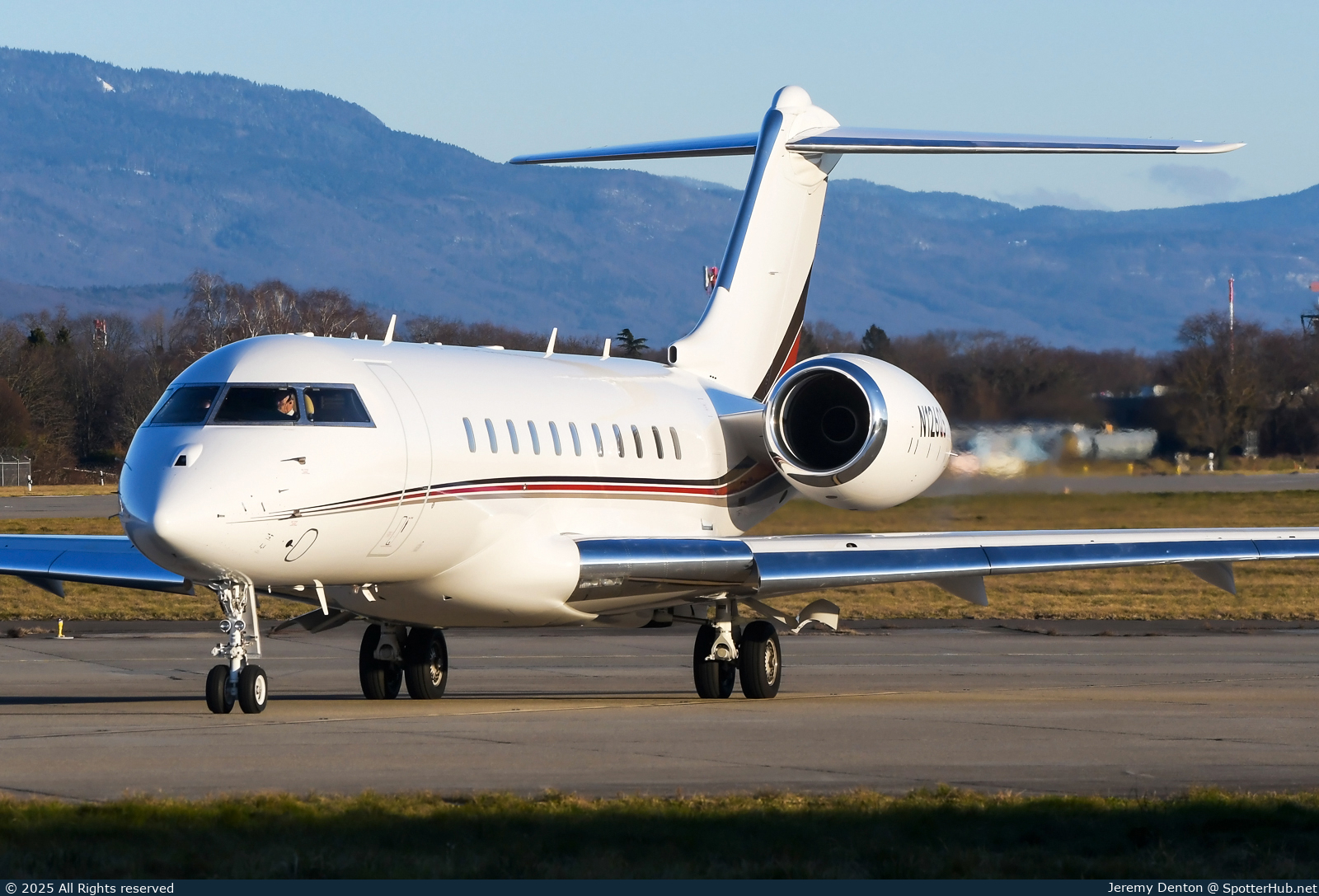 Photo of N126QS - Bombardier Global 5500 operated by NetJets