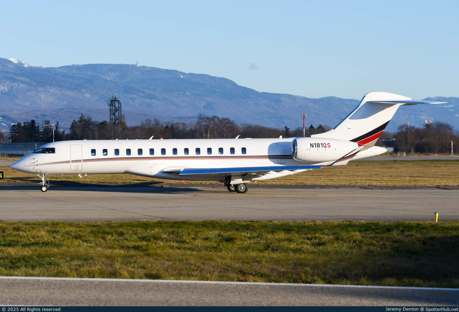 Photo of N181QS - Bombardier Global 7500 operated by NetJets