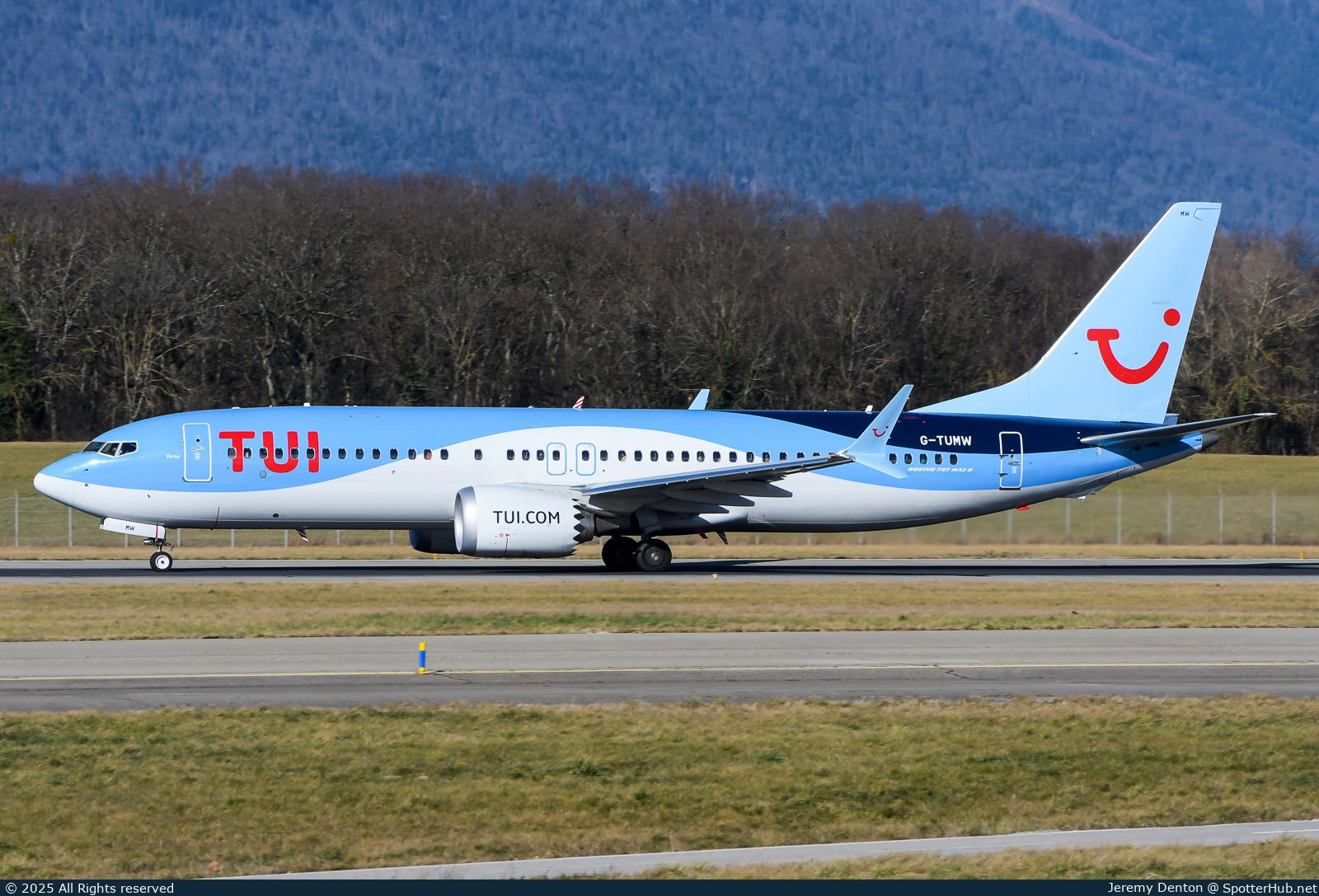 Photo of G-TUMW - Boeing 737 MAX 8 operated by TUI Airways