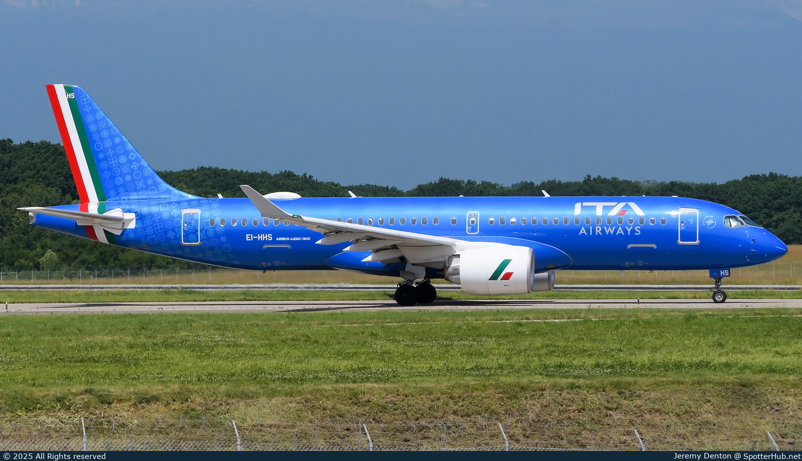 Photo of EI-HHS - Airbus A220-300 operated by ITA Airways