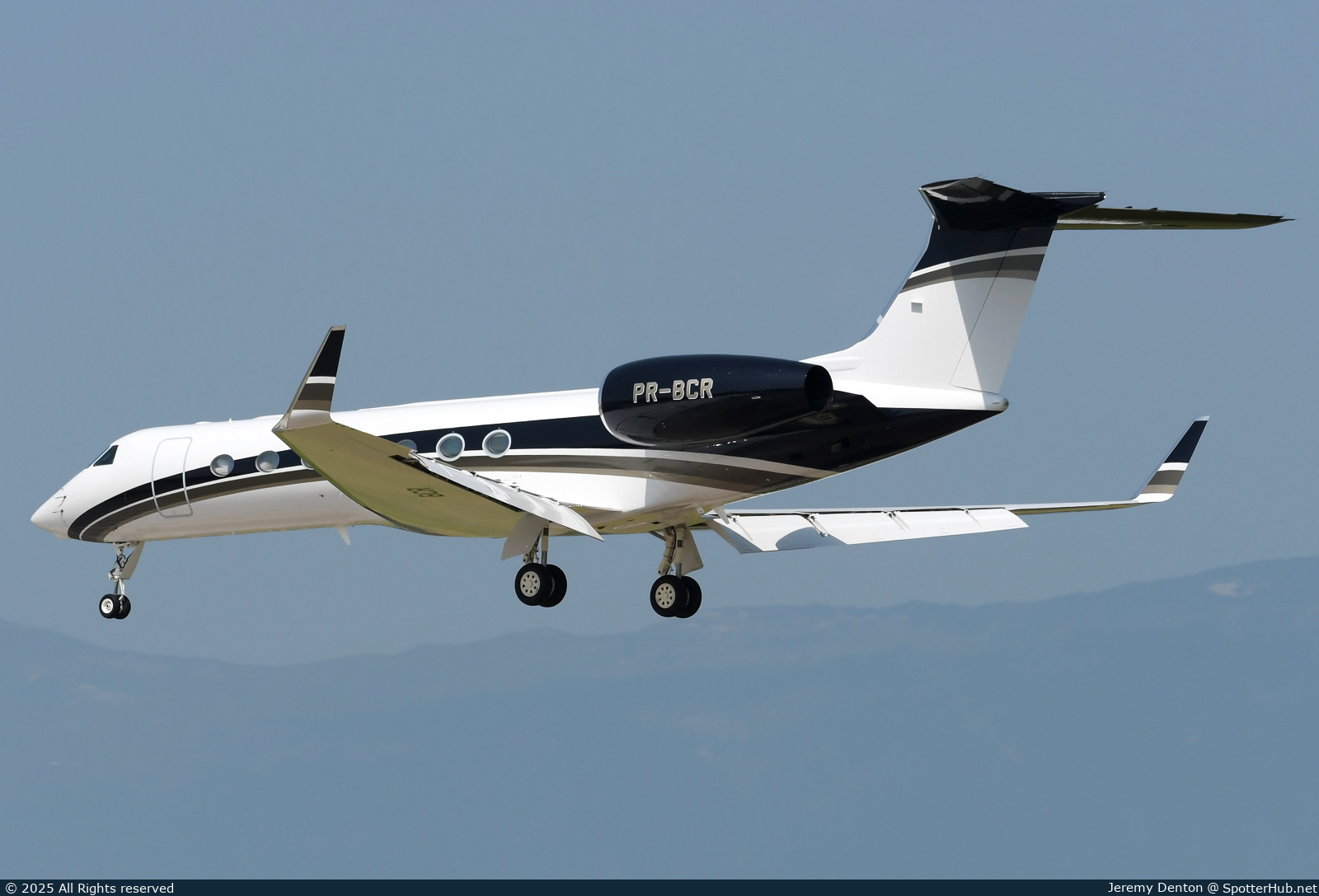 Photo of PR-BCR - Gulfstream GV-SP (G550) operated by Star Jet Administração e Participações