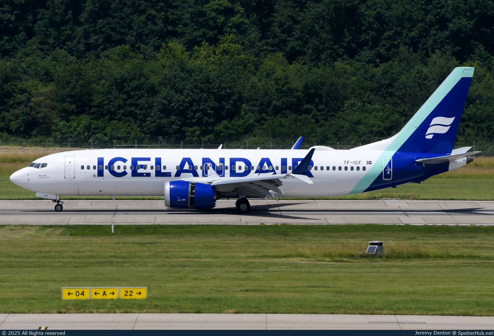 Photo of TF-ICF - Boeing 737 MAX 8 operated by Icelandair