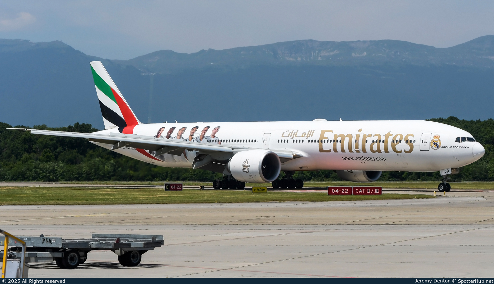 Photo of A6-EQD - Boeing 777-31H(ER) operated by Emirates