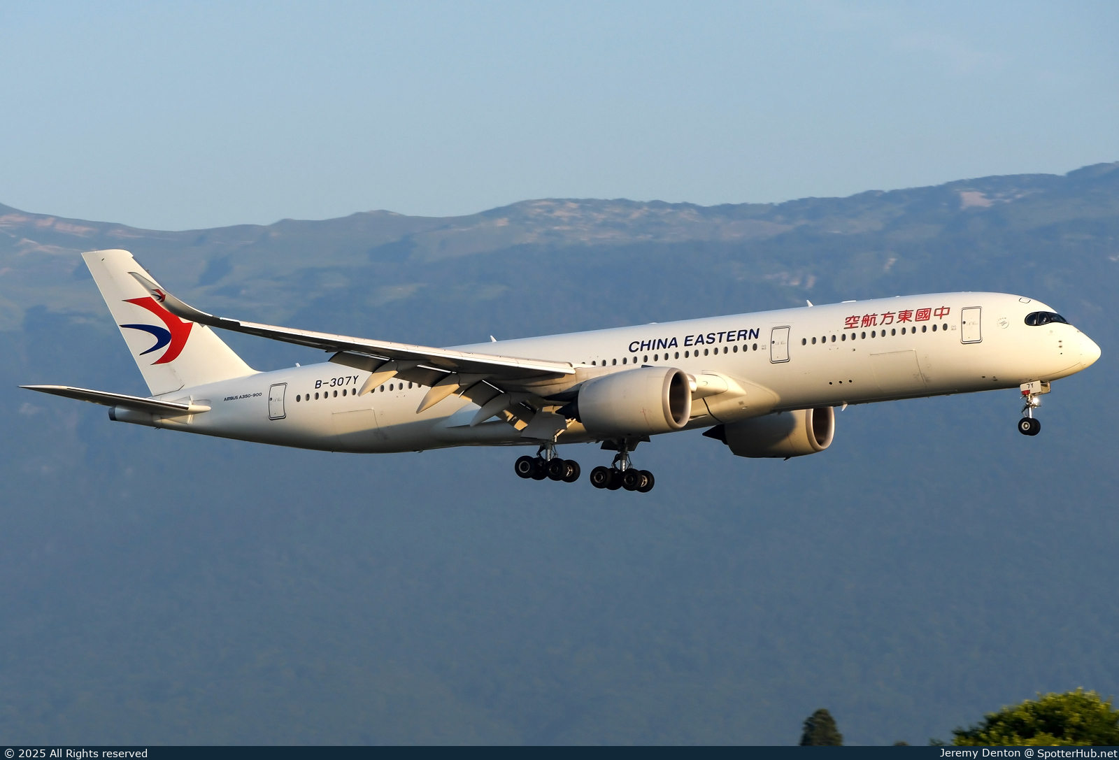 Photo of B-307Y - Airbus A350-941 operated by China Eastern Airlines