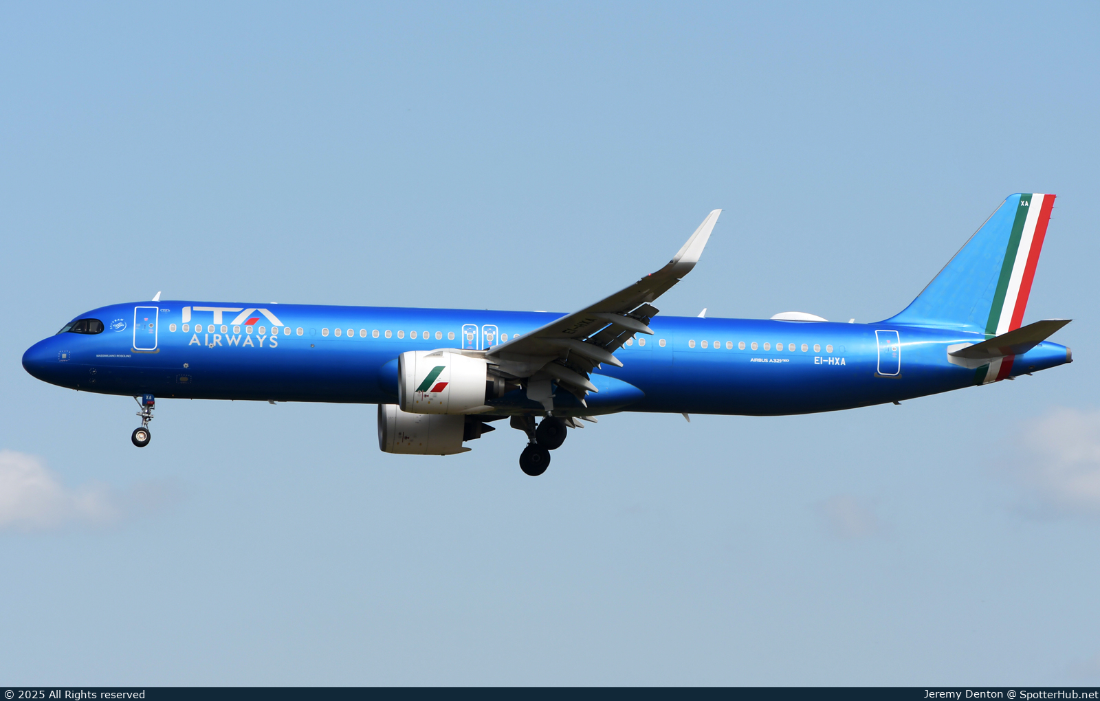 Photo of EI-HXA - Airbus A321-271NX operated by ITA Airways