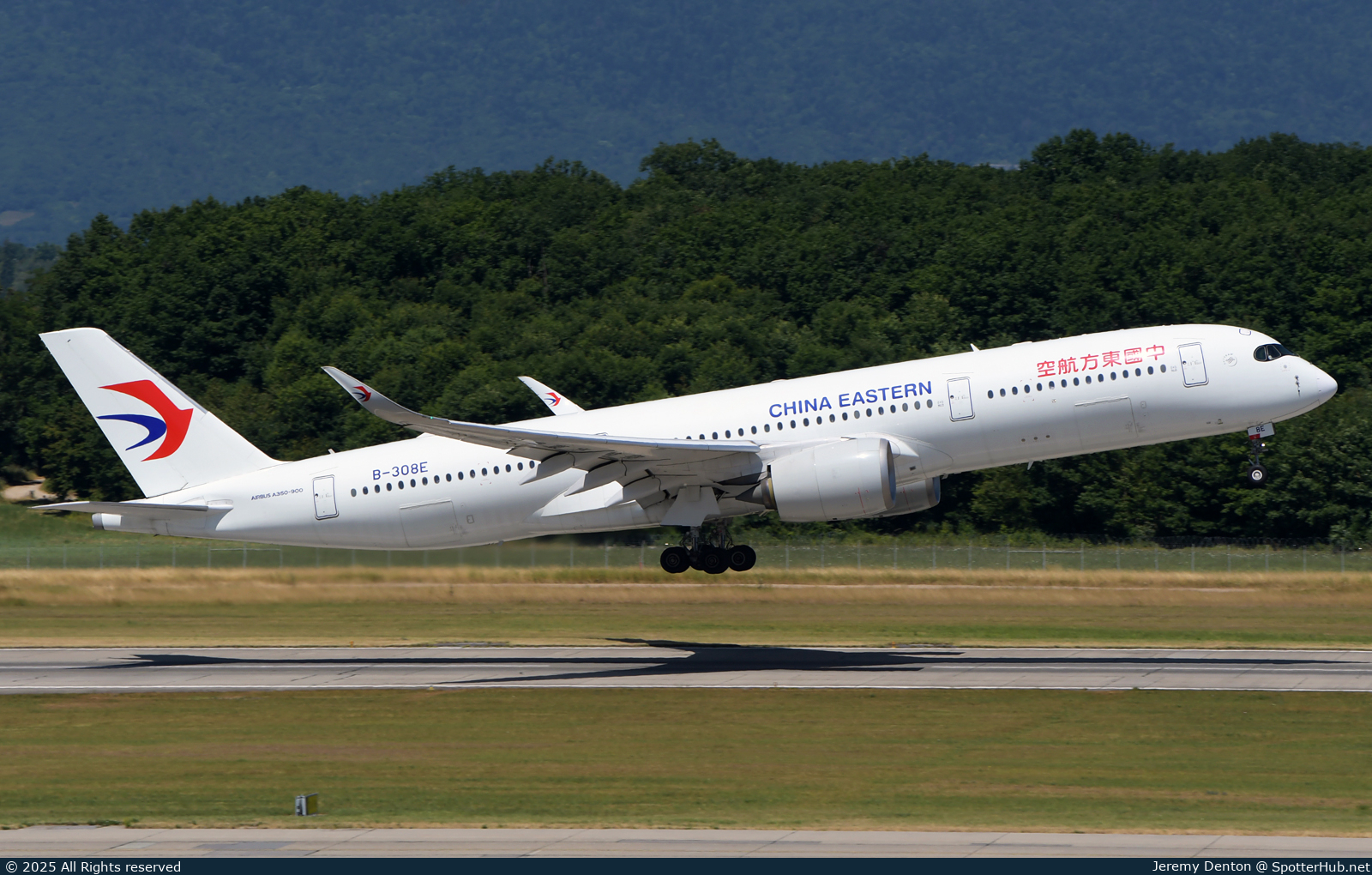 Photo of B-308E - Airbus A350-941 operated by China Eastern Airlines