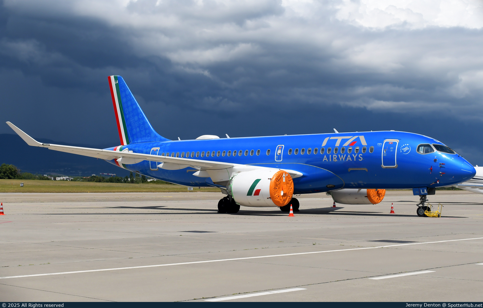 Photo of EI-HLA - Airbus A220-100 operated by ITA Airways