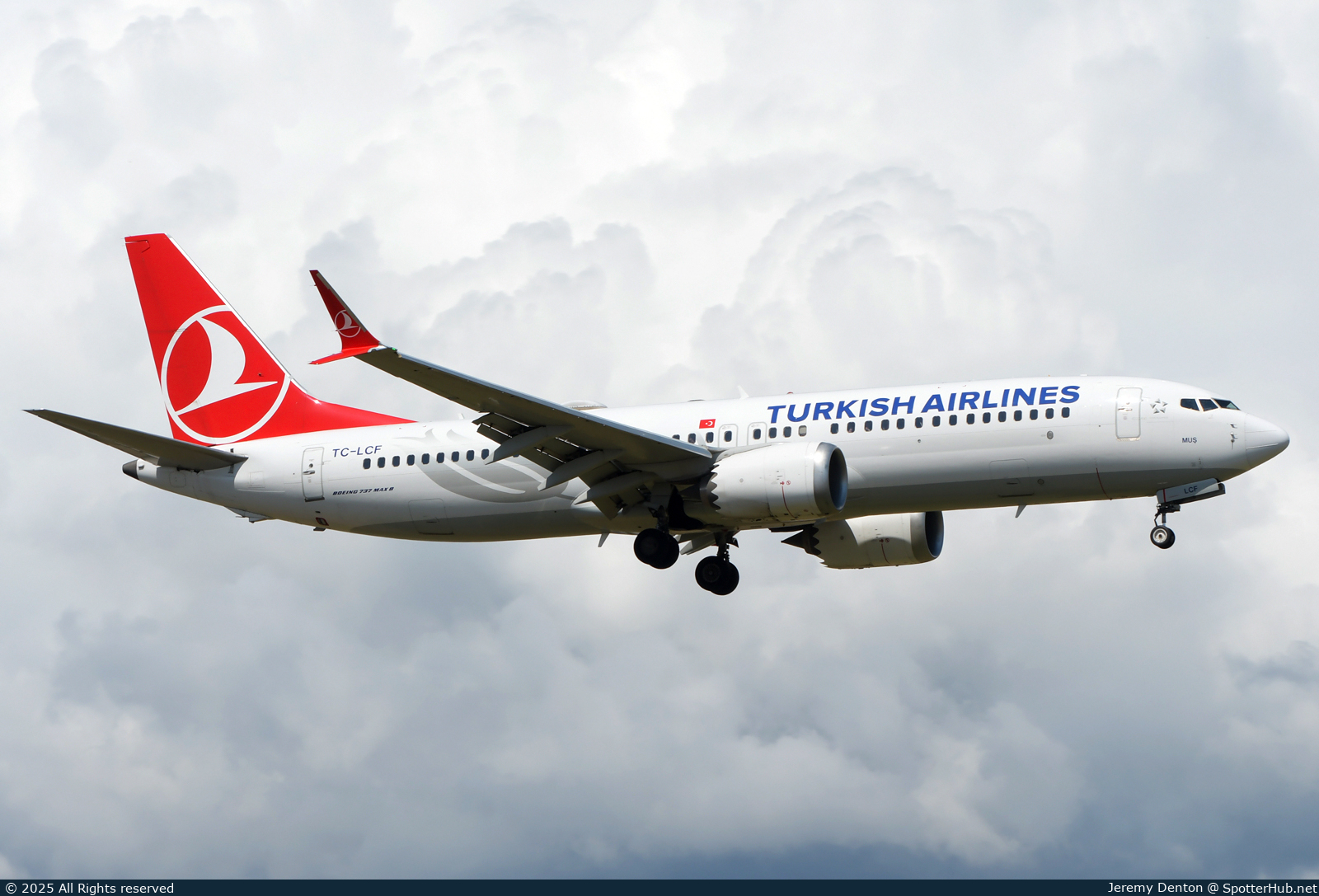 Photo of TC-LCF - Boeing 737 MAX 8 operated by Turkish Airlines