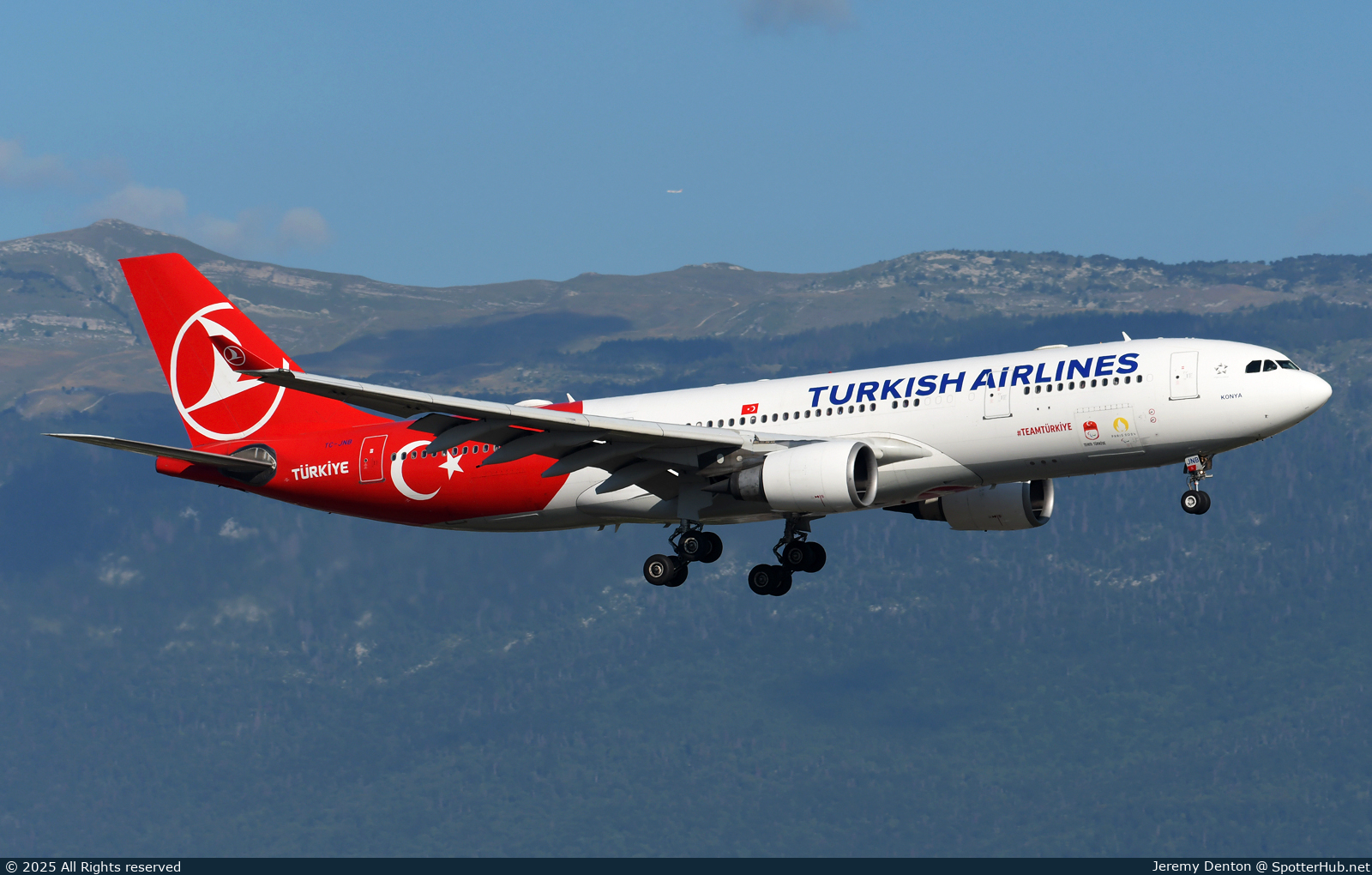Photo of TC-JNB - Airbus A330-203 operated by Turkish Airlines