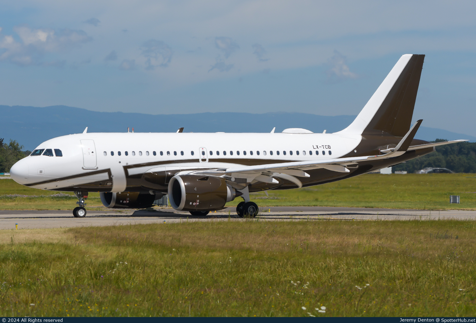 Photo of LX-TCB - Airbus A319-153N(CJ) operated by Global Jet Luxembourg