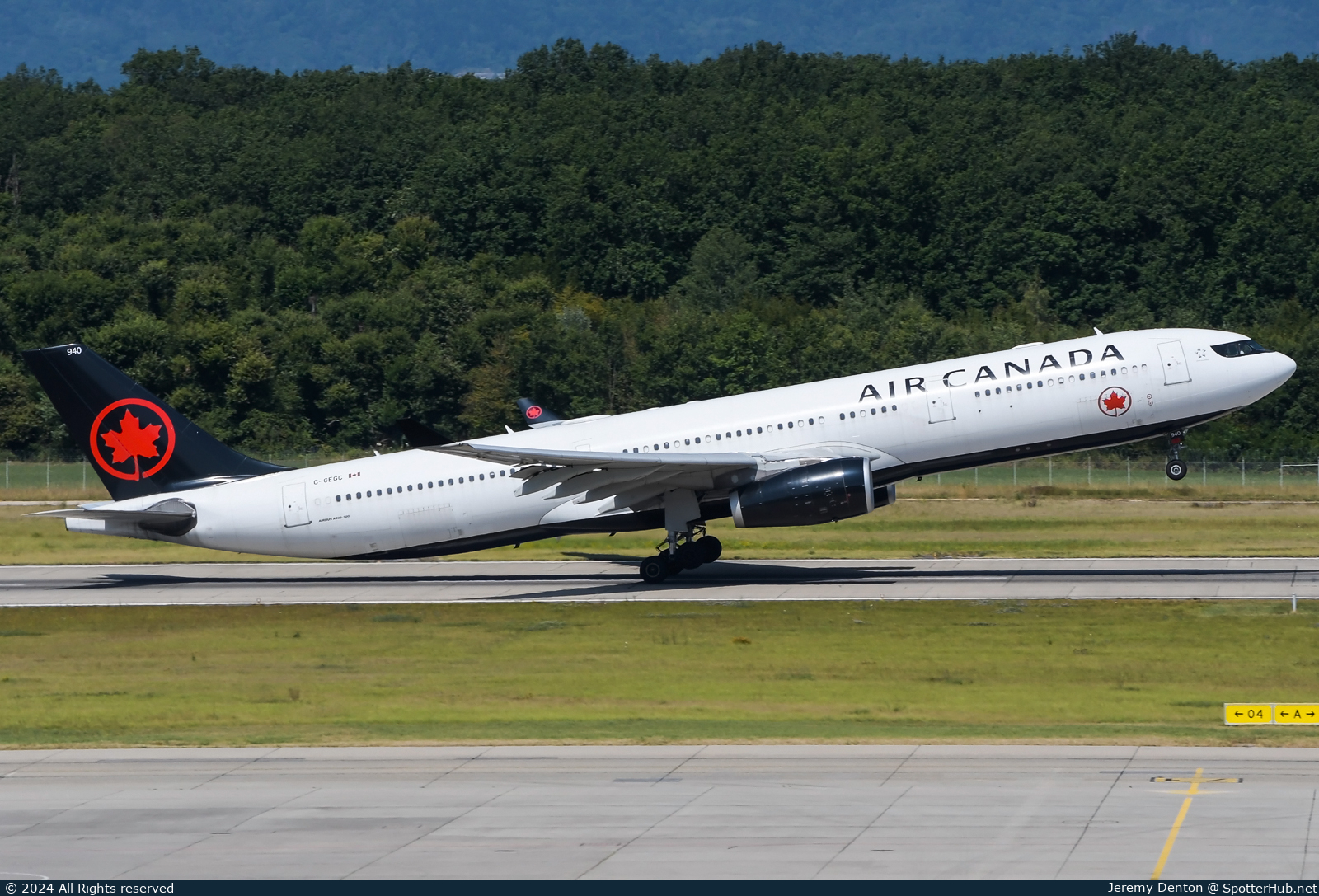 Photo of C-GEGC - Airbus A330-343 operated by Air Canada
