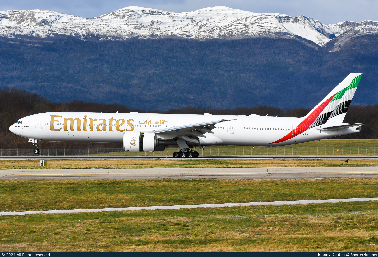 Photo of A6-SIL - Boeing 777-35R(ER) operated by United Arab Emirates Presidential Flight
