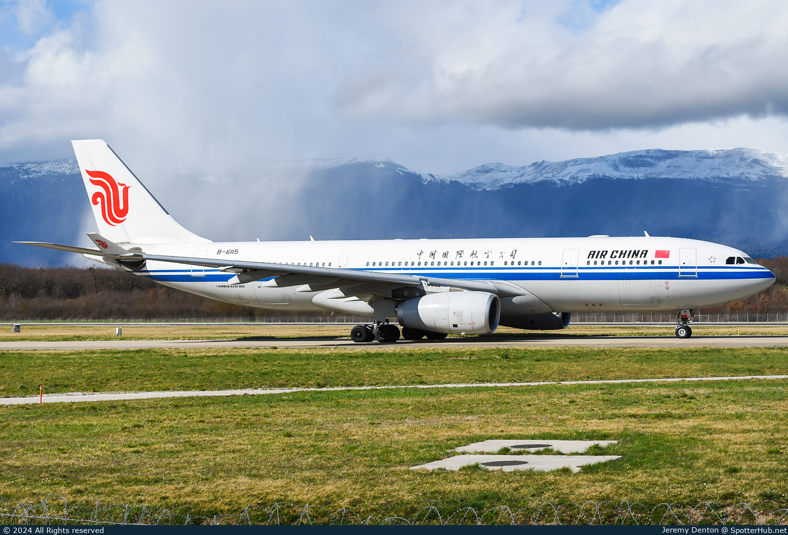 Photo of B-6115 - Airbus A330-243 operated by Air China