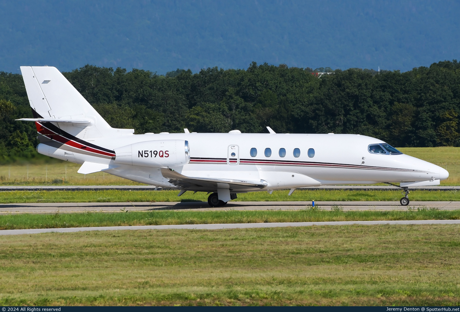 Photo of N519QS - Cessna 680A Citation Latitude operated by NetJets