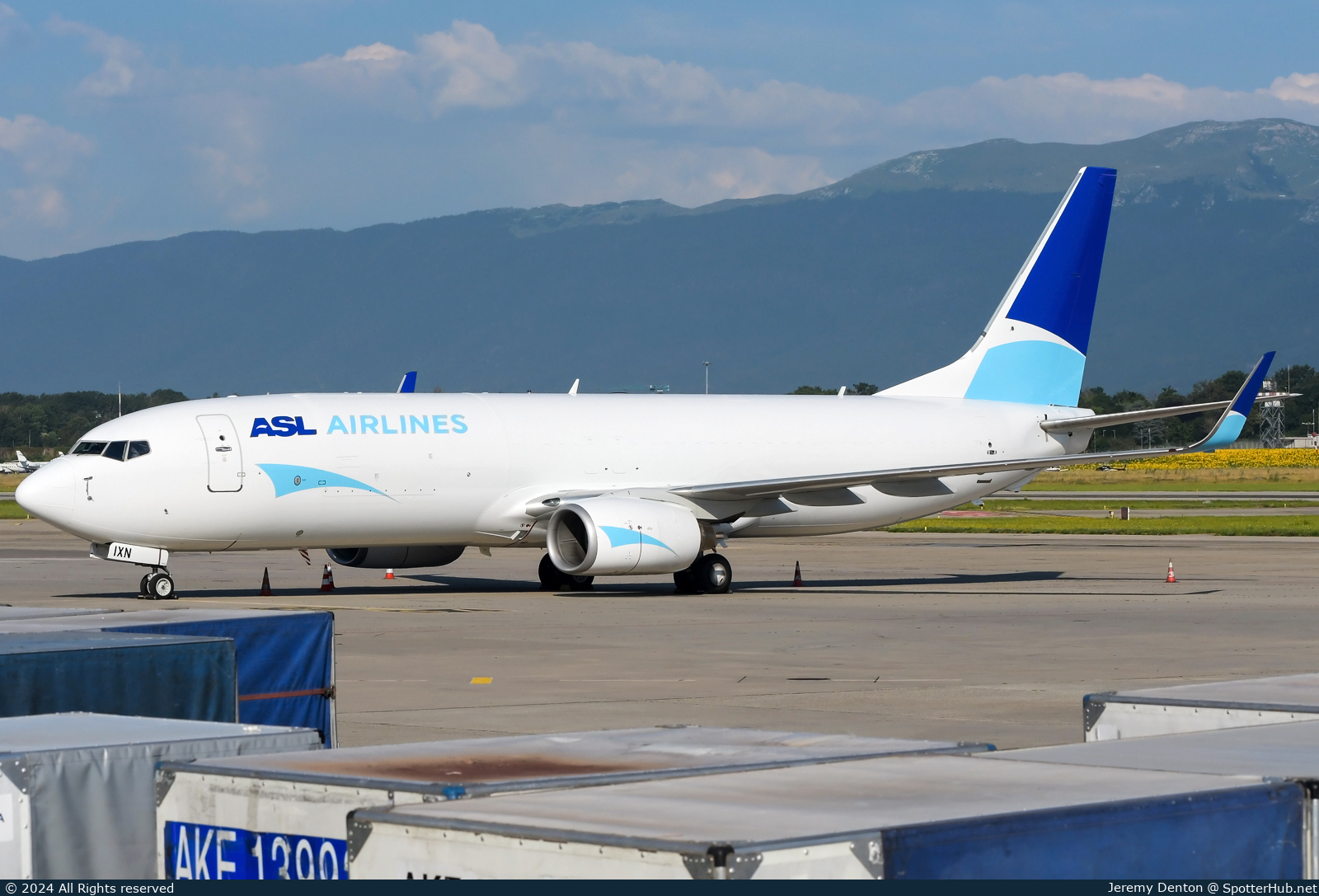 Photo of OE-IXN - Boeing 737-8EH(BCF) operated by ASL Airlines Belgium