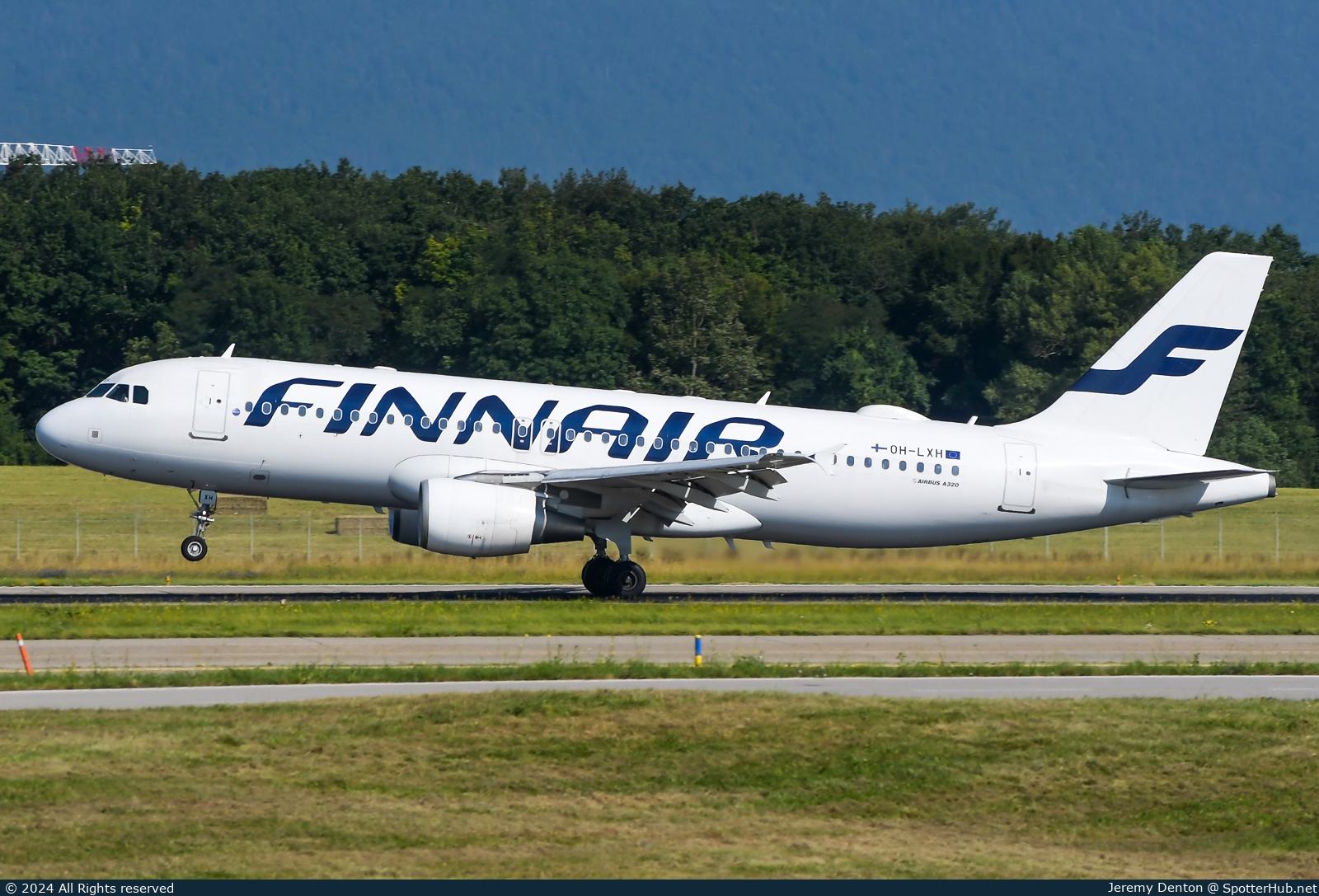 Photo of OH-LXH - Airbus A320-214 operated by Finnair