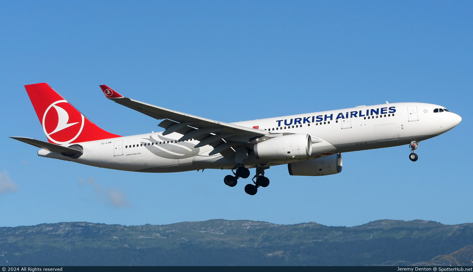 Photo of TC-LOM - Airbus A330-243 operated by Turkish Airlines