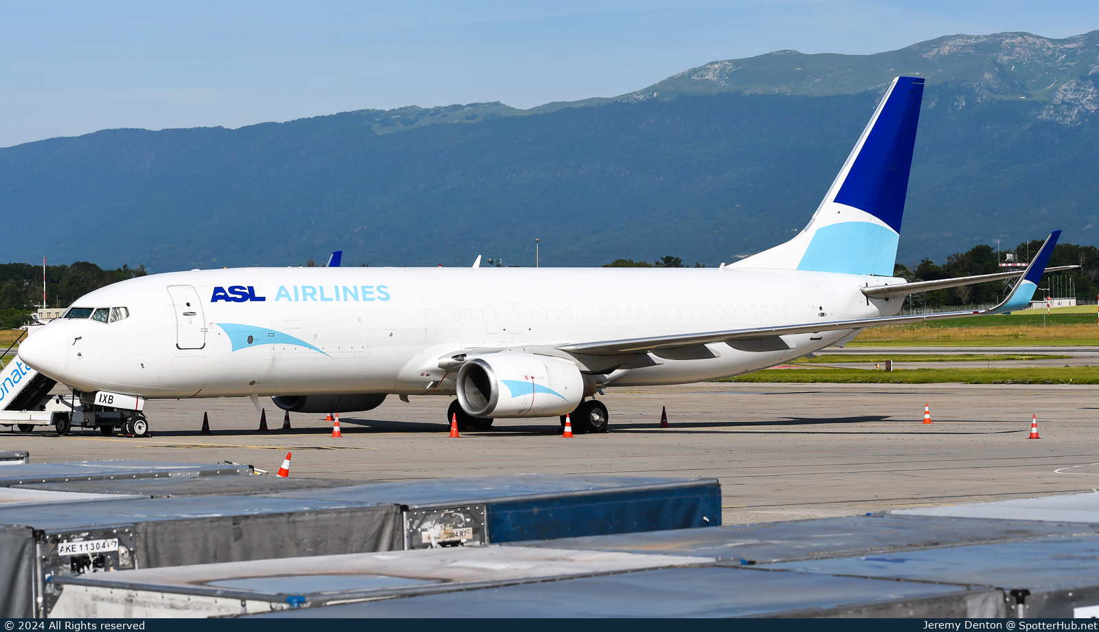 Photo of OE-IXB - Boeing 737-8AS(BCF) operated by ASL Airlines Belgium