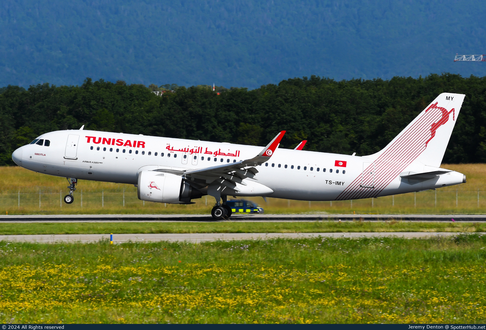 Photo of TS-IMY - Airbus A320-251N operated by Tunisair