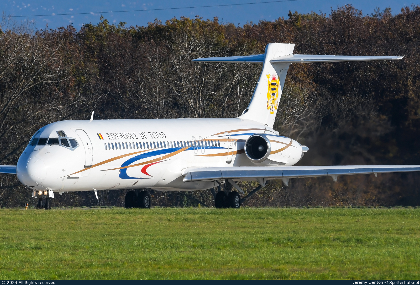 Photo of TT-ABC - McDonnell Douglas MD-87 operated by Government of Chad