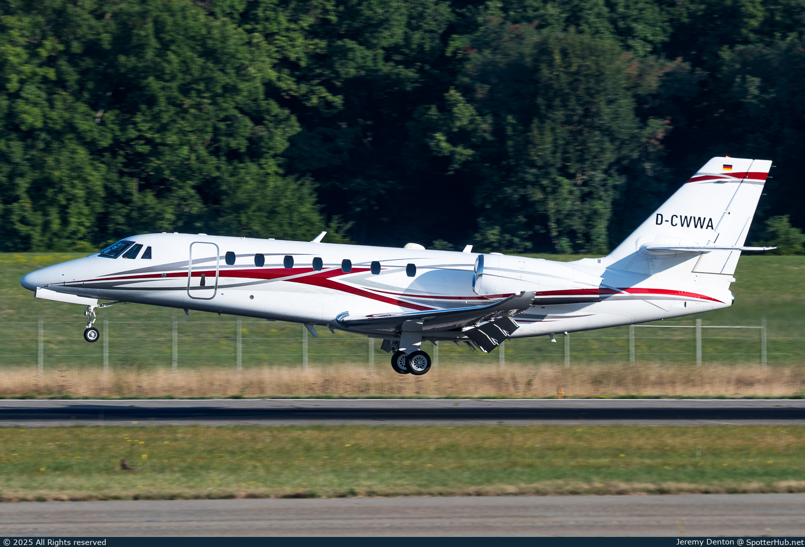 Photo of D-CWWA - Cessna 680 Citation Sovereign+ operated by FSH Aviation