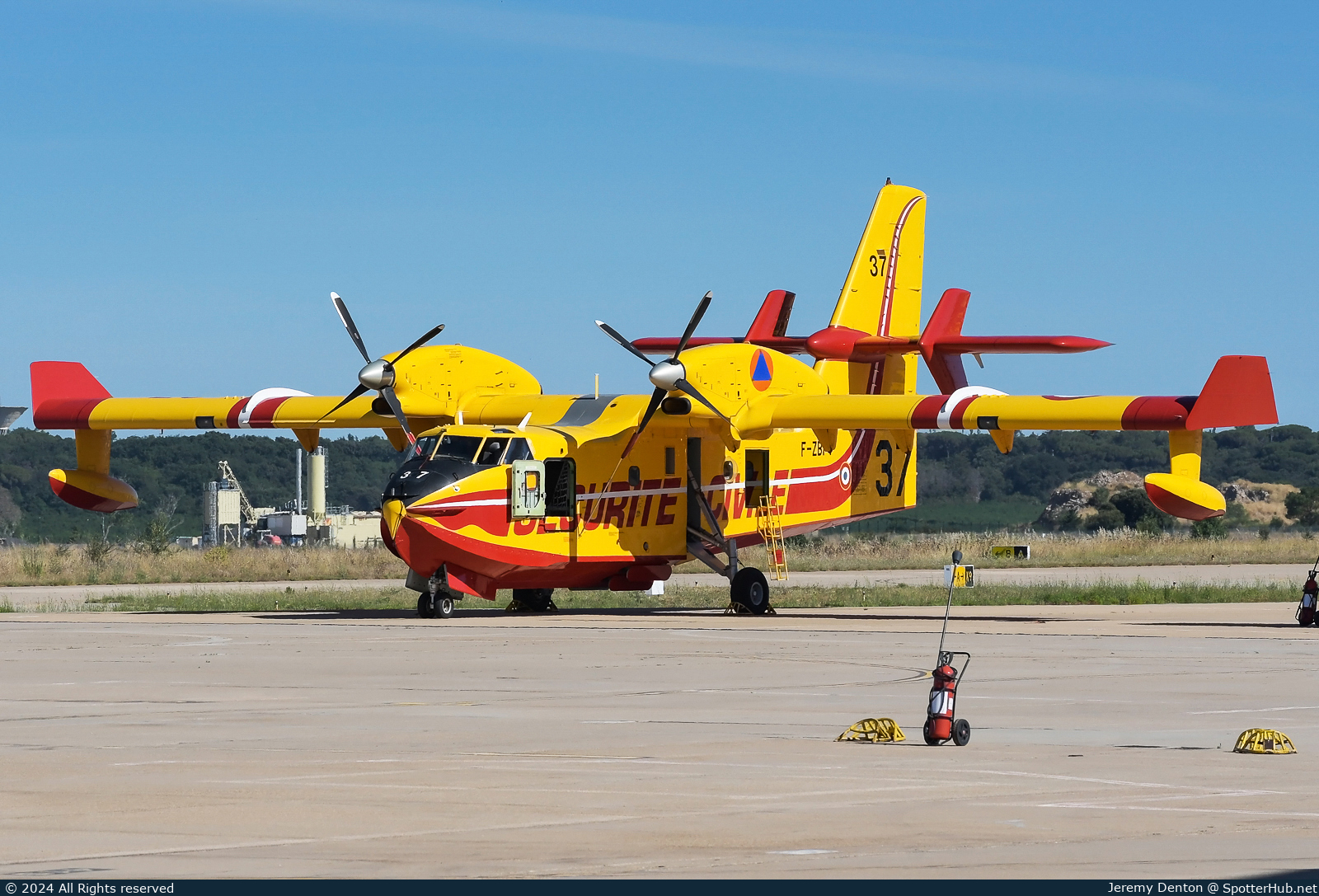 Photo of F-ZBFV - Canadair CL-415 Super Scooper operated by French Ministry of the Interior - Sécurité Civile
