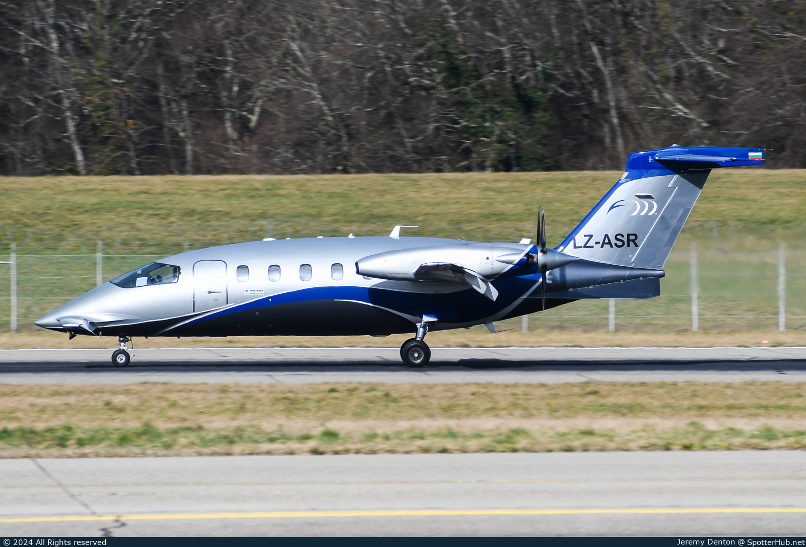 Photo of LZ-ASR - Piaggio P.180 Avanti II operated by Aviostart