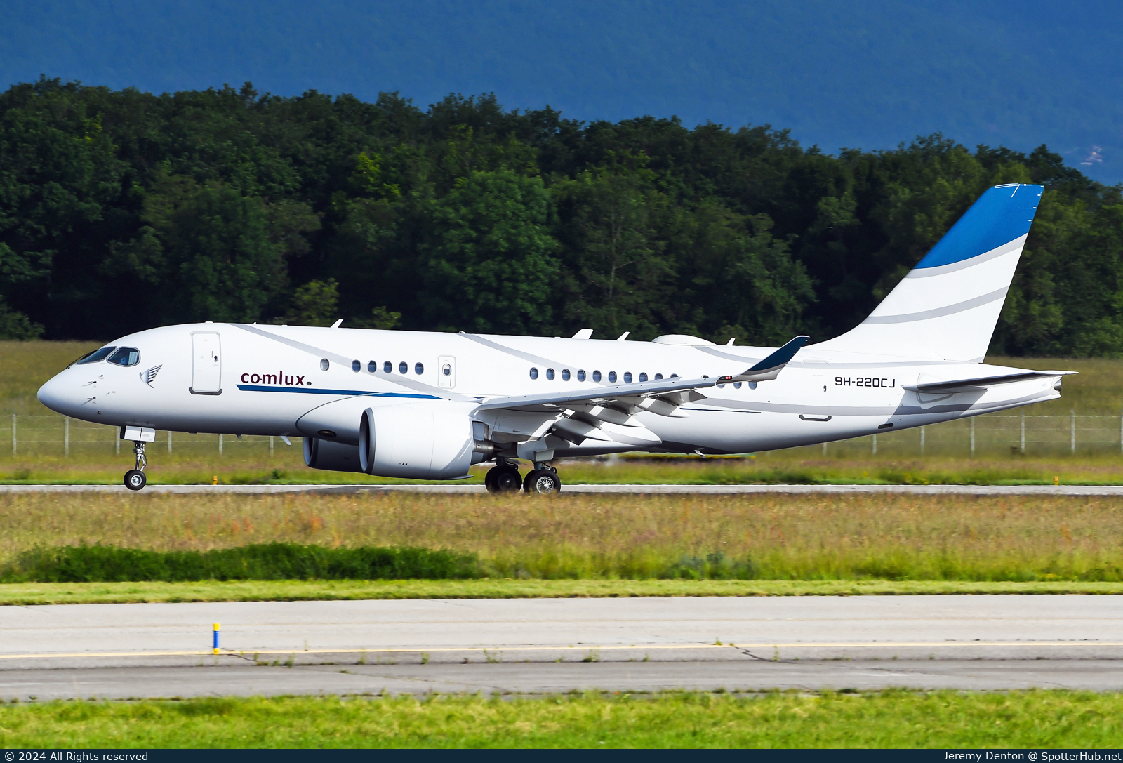 Photo of 9H-220CJ - Airbus A220-100(CJ) TwoTwenty operated by Comlux Aviation Malta