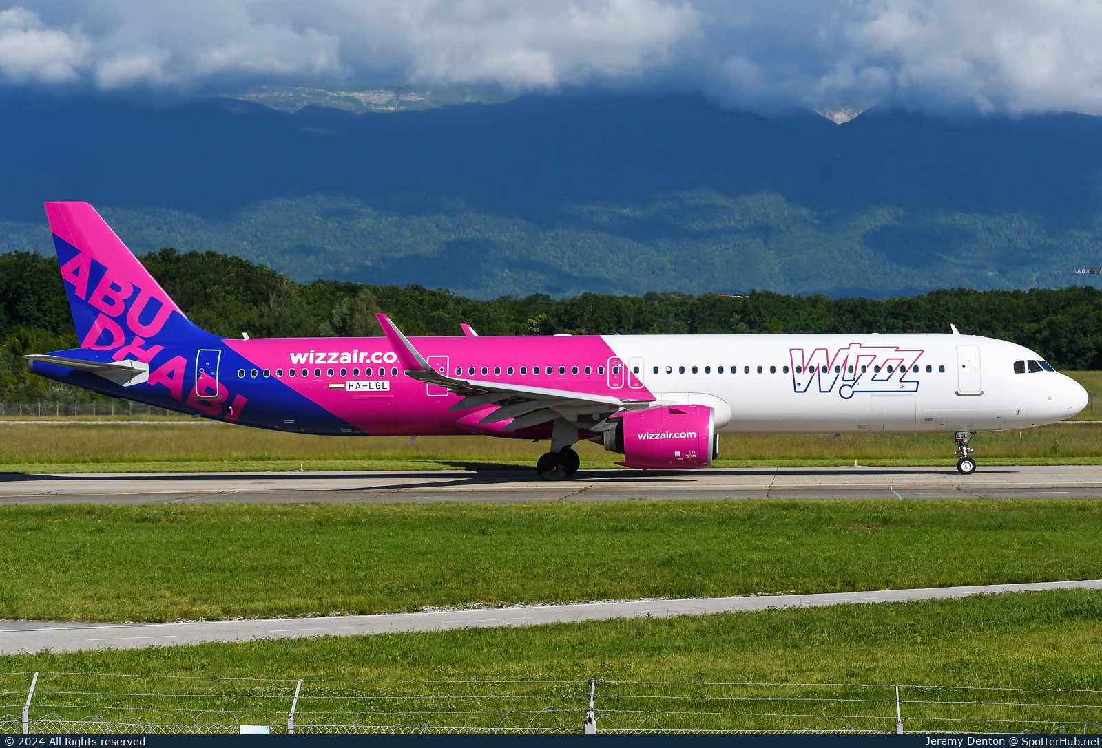 Photo of HA-LGL - Airbus A321-271NX operated by Wizz Air