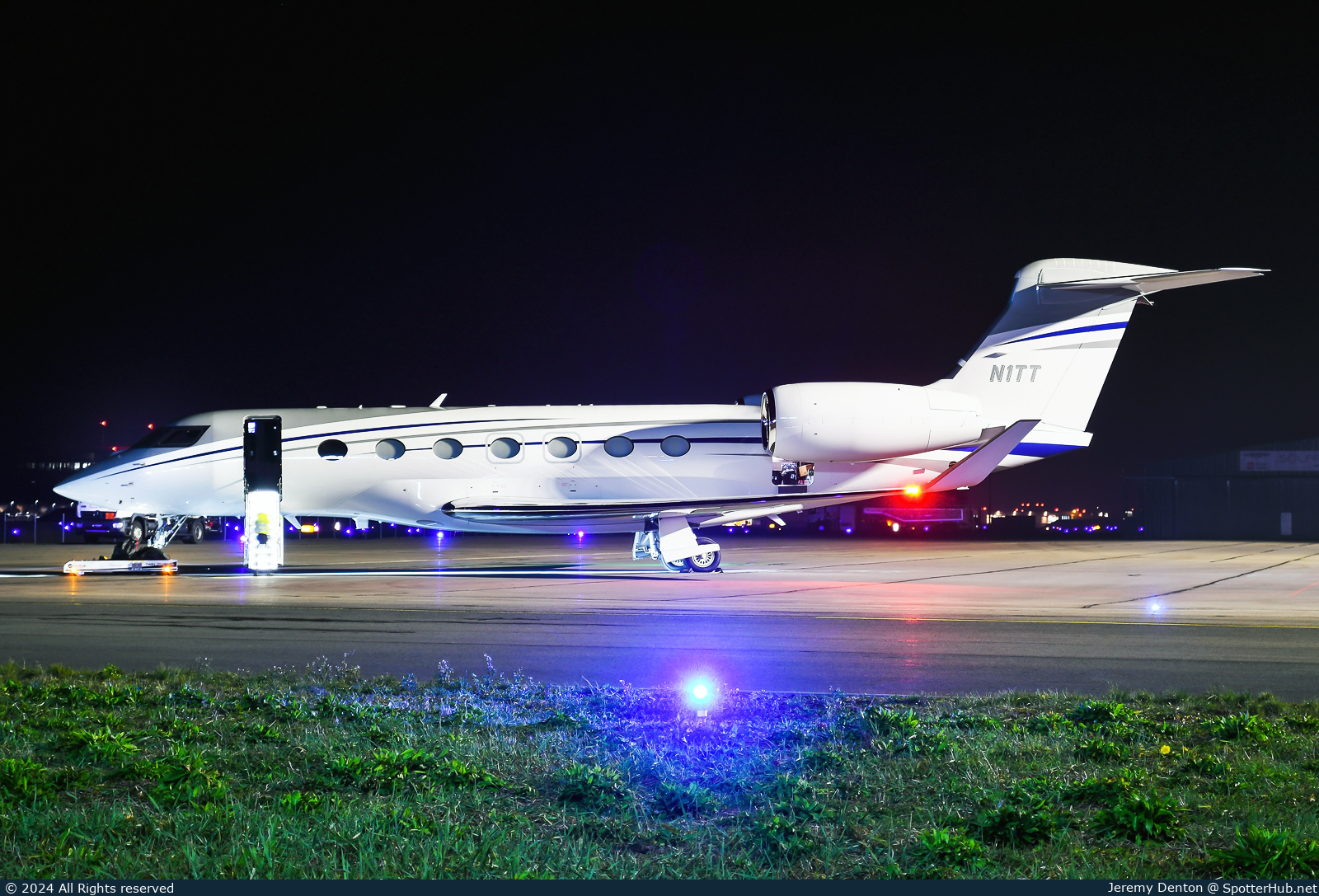 Photo of N1TT - Gulfstream G500 operated by Nestlé