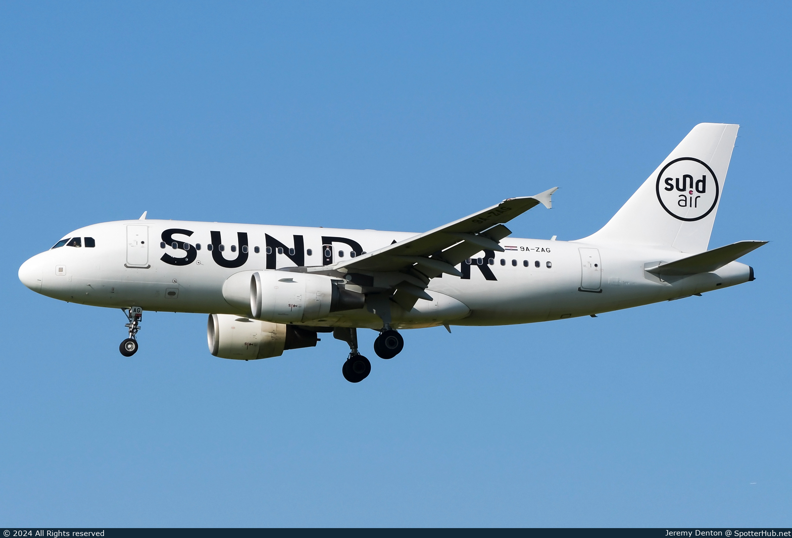 Photo of 9A-ZAG - Airbus A319-111 operated by Sundair (opb Fly Air41 Airways)