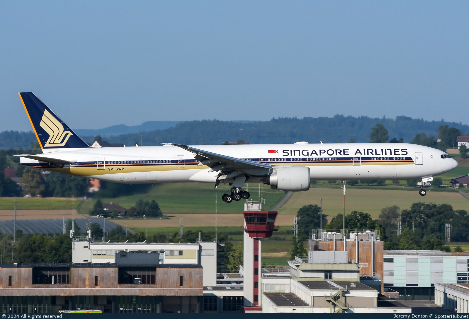 Photo of 9V-SWP - Boeing 777-312(ER) operated by Singapore Airlines