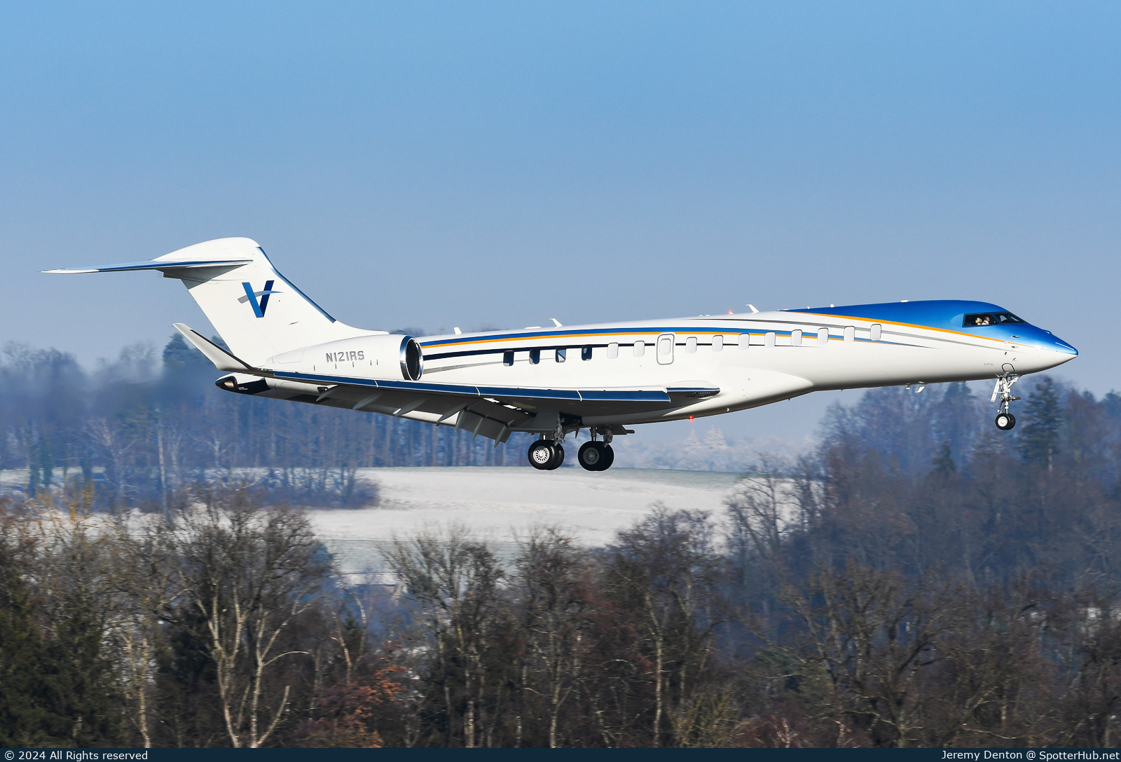 Photo of N121RS - Bombardier Global 7500 operated by Solairus Aviation