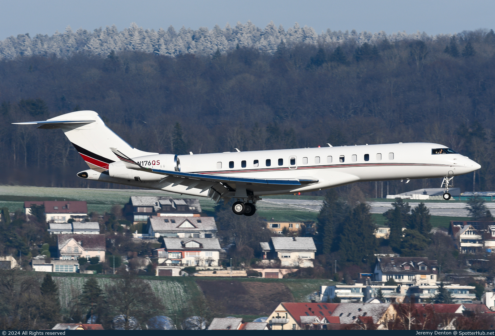 Photo of N176QS - Bombardier Global 7500 operated by NetJets