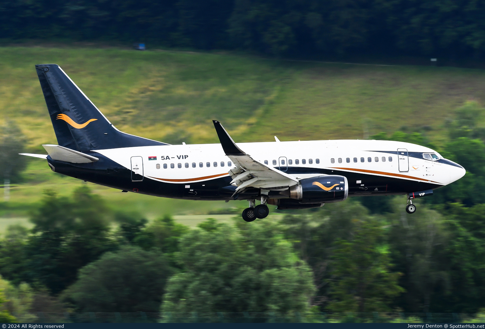 Photo of 5A-VIP - Boeing 737-5Y0 operated by Libyan Express