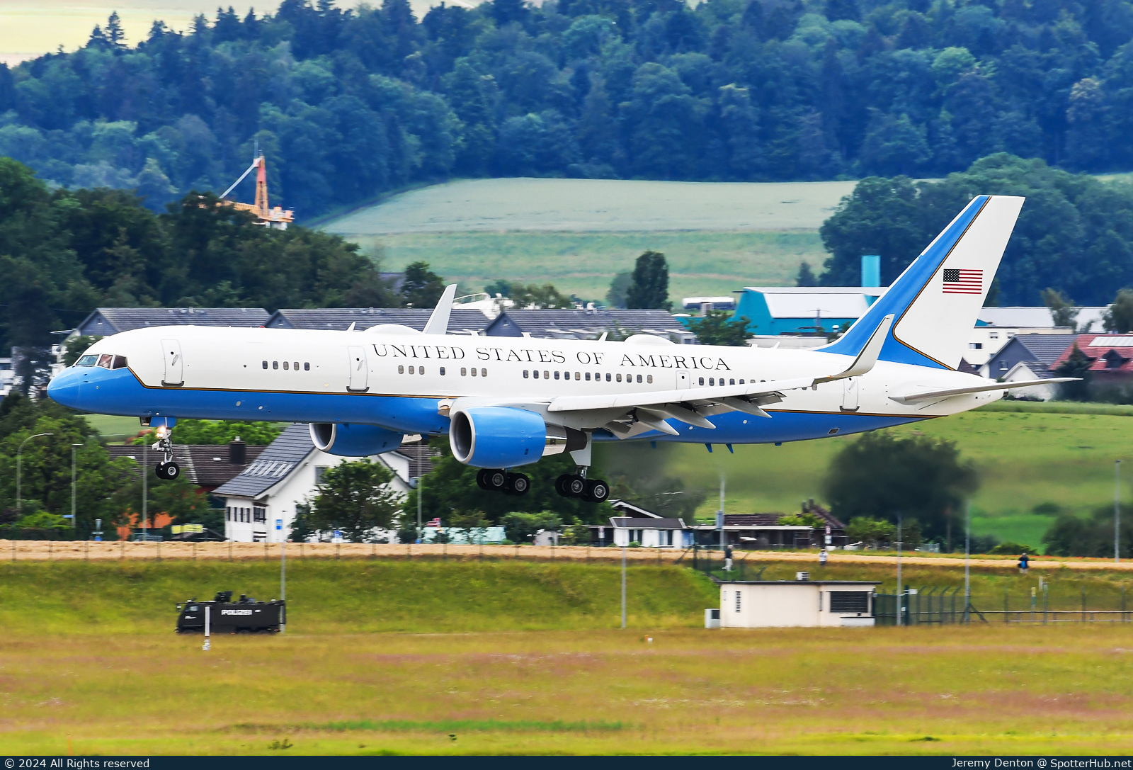 Photo of 99-0003 - Boeing C-32A operated by US Air Force