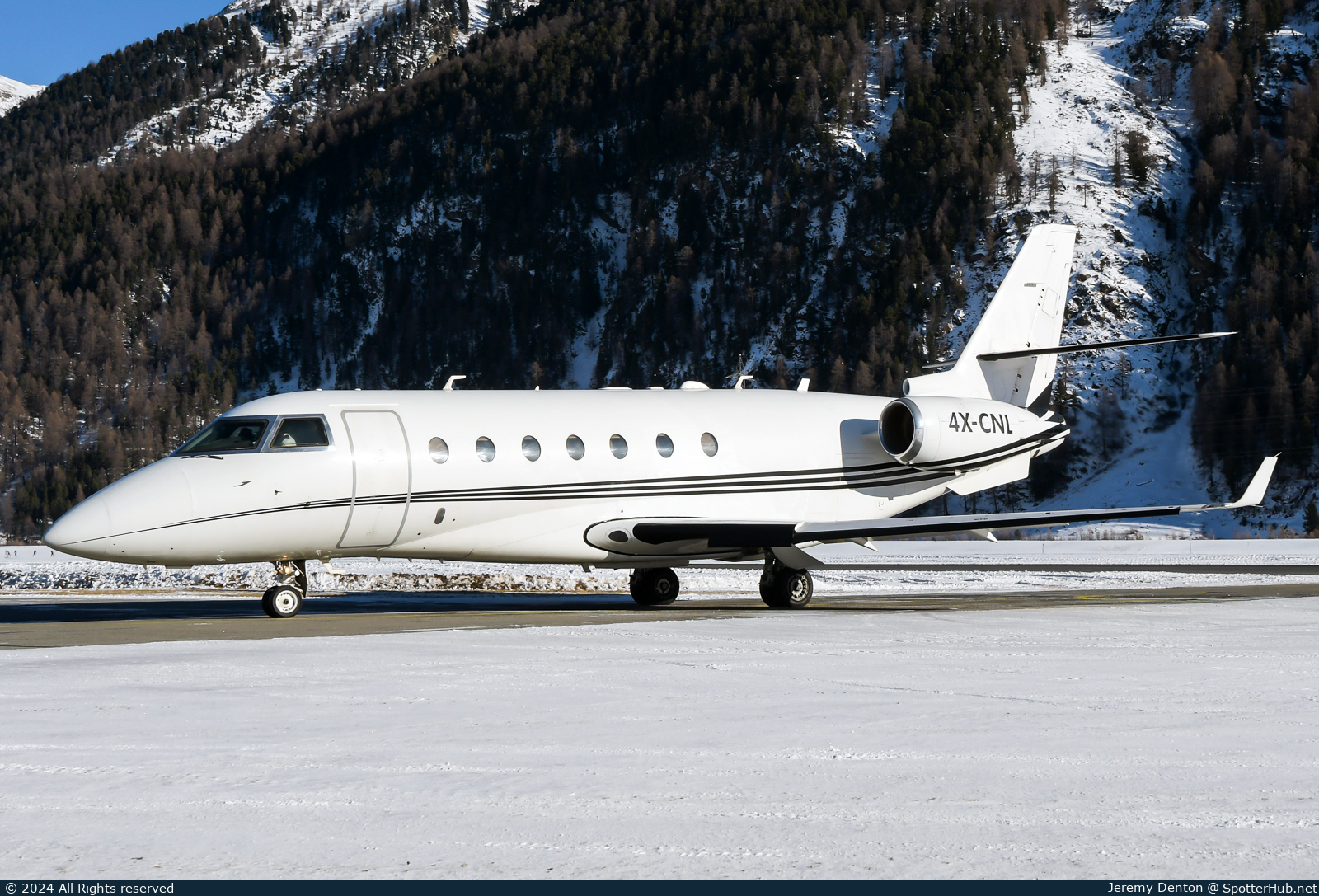 Photo of 4X-CNL - Gulfstream G200 operated by G.A.D Flights