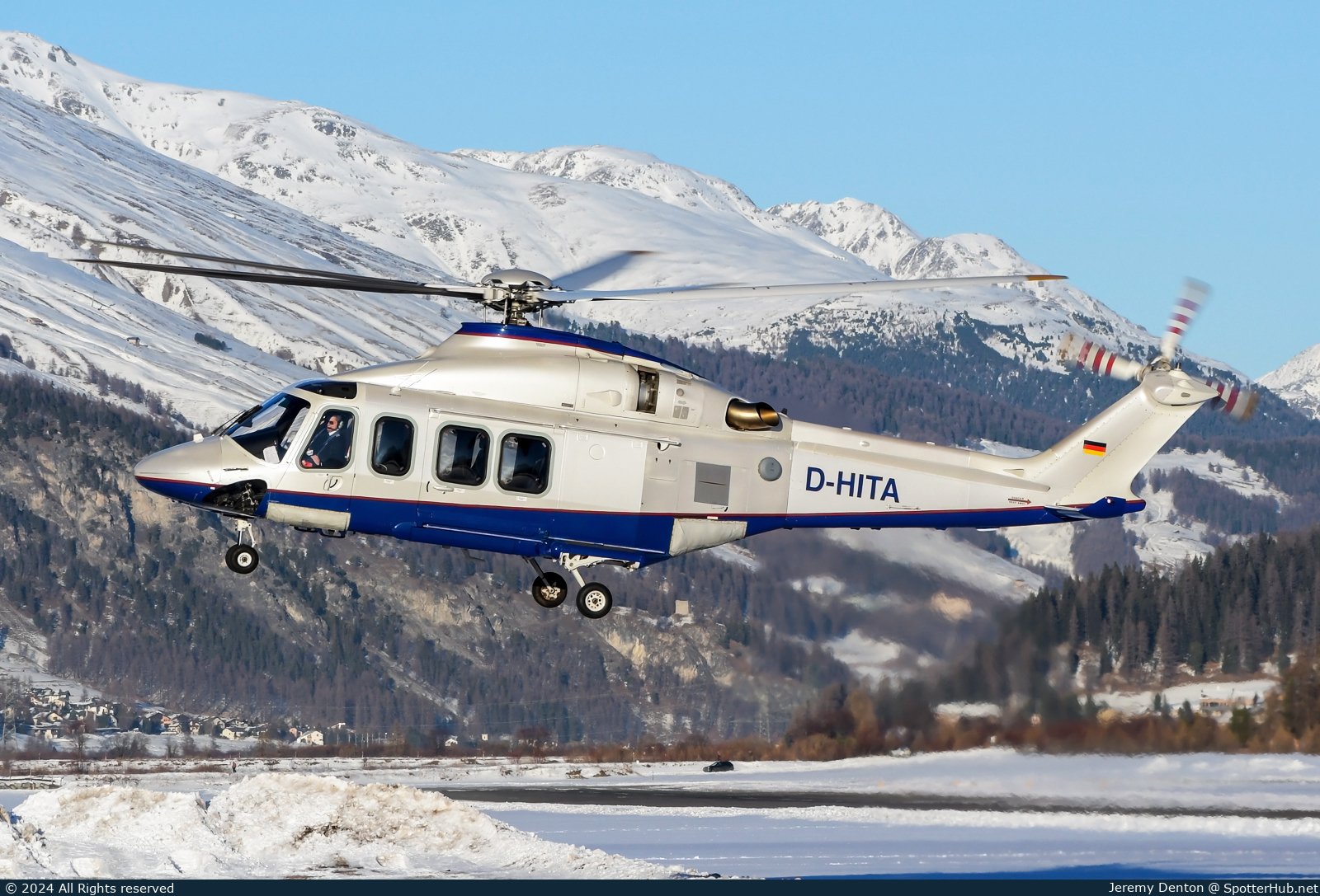 Photo of D-HITA - AgustaWestland AW139 operated by Nordend