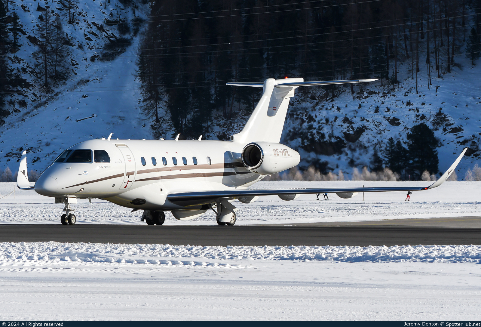 Photo of OE-HPL - Embraer Praetor 600 operated by Speedwings Executive Jet