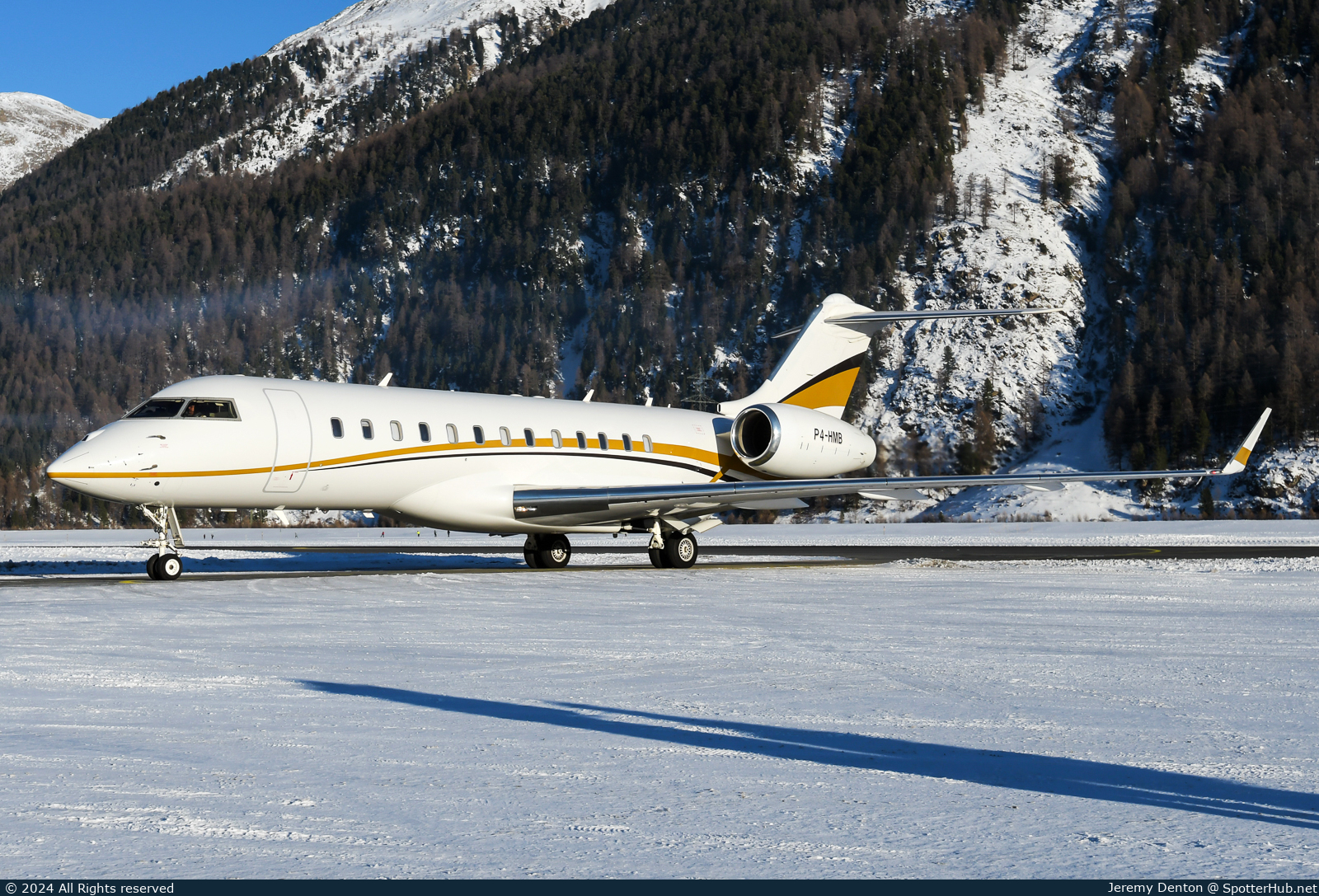 Photo of P4-HMB - Bombardier Global Express XRS operated by Ibis Air